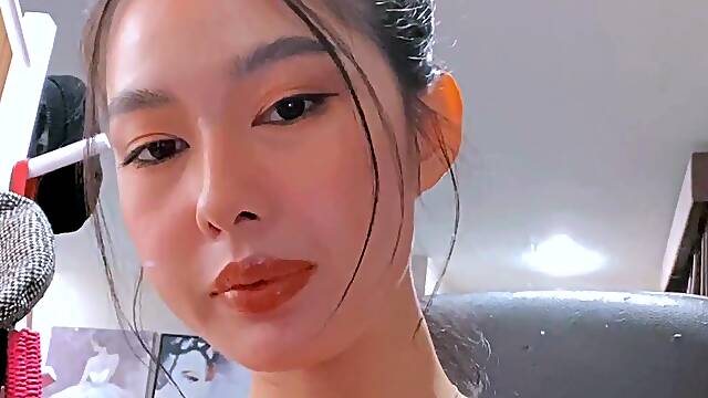 Amateur blondie solo anal masturbation