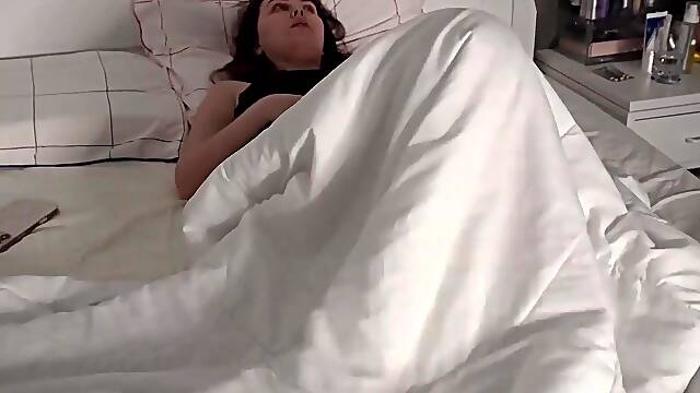 Cheating quickie with my hot Russian stepmom after I caught her fapping in a bed