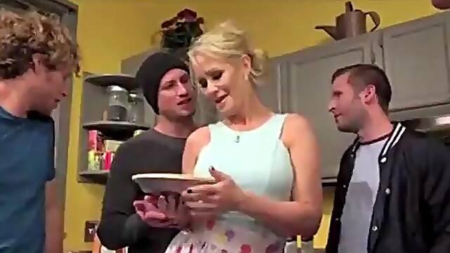 Simone Sonay hardcore gangbang