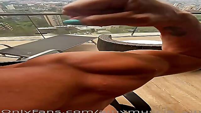 Musculed blonde MILF gets fucked from behind