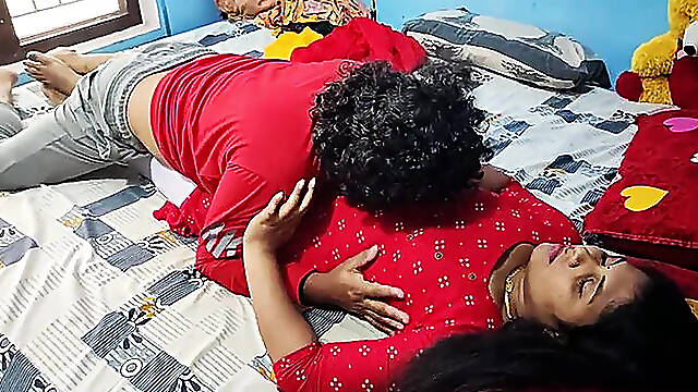 Indian stepsister gives a deepthroat head before doggy rail