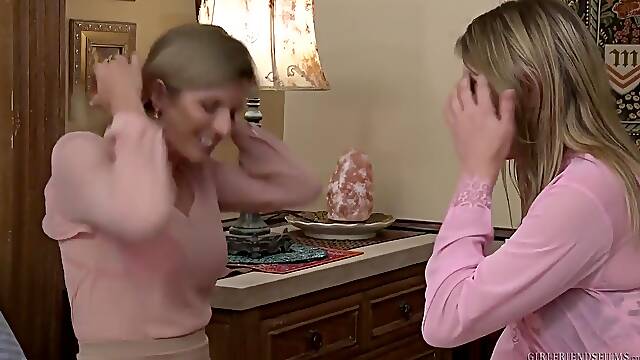 Dee Williams, Cory Chase And Giselle Palmer In Gets Hooked Up With Frie