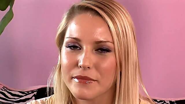 Hot Blonde Vanessa Cage