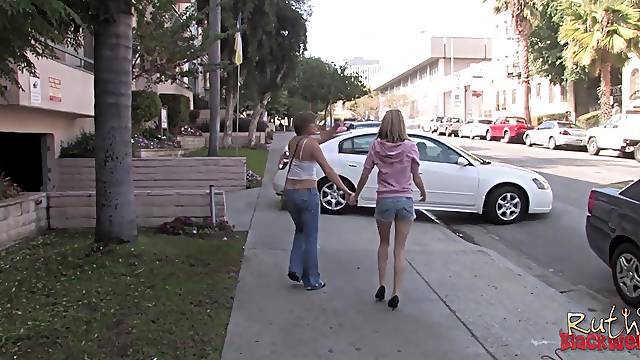 Erotic interracial threesome with Haileey James and Ruth Blackwell