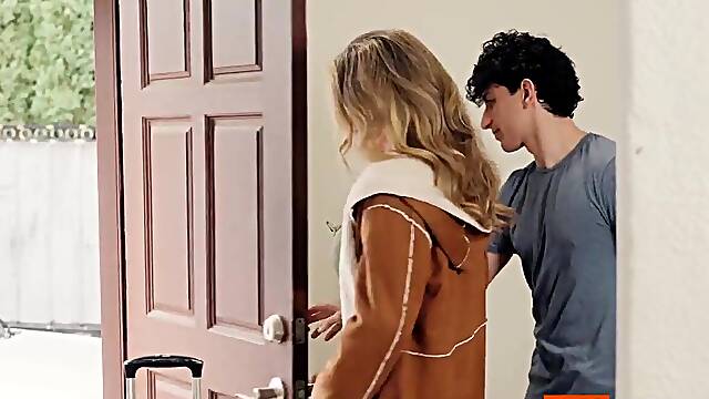 Rod-hungry Breasty mother Id like to fuck Cory Pursue Has Hardcore Screw with Step-nephew After Hawt Shower