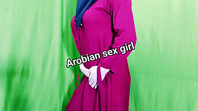 Arabian Beautiful Hijabi Muslim Girl Very Funny Video