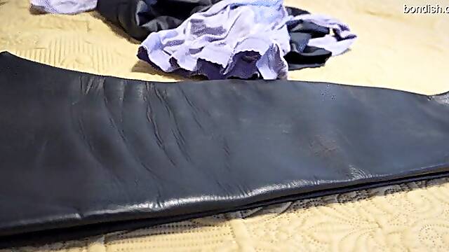 LADY NAOMI ROUGES GLOVESMOTHER LAIR