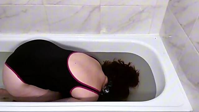 Long Hair Underwater Playing