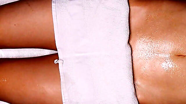 Omg! the Perverted Masseur Exposed His Dick During My Massage Session!